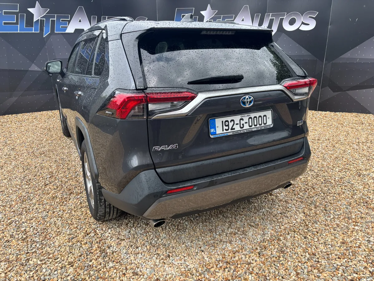 Toyota Rav 4 Sol AWD Hybrid 2019 - Image 4