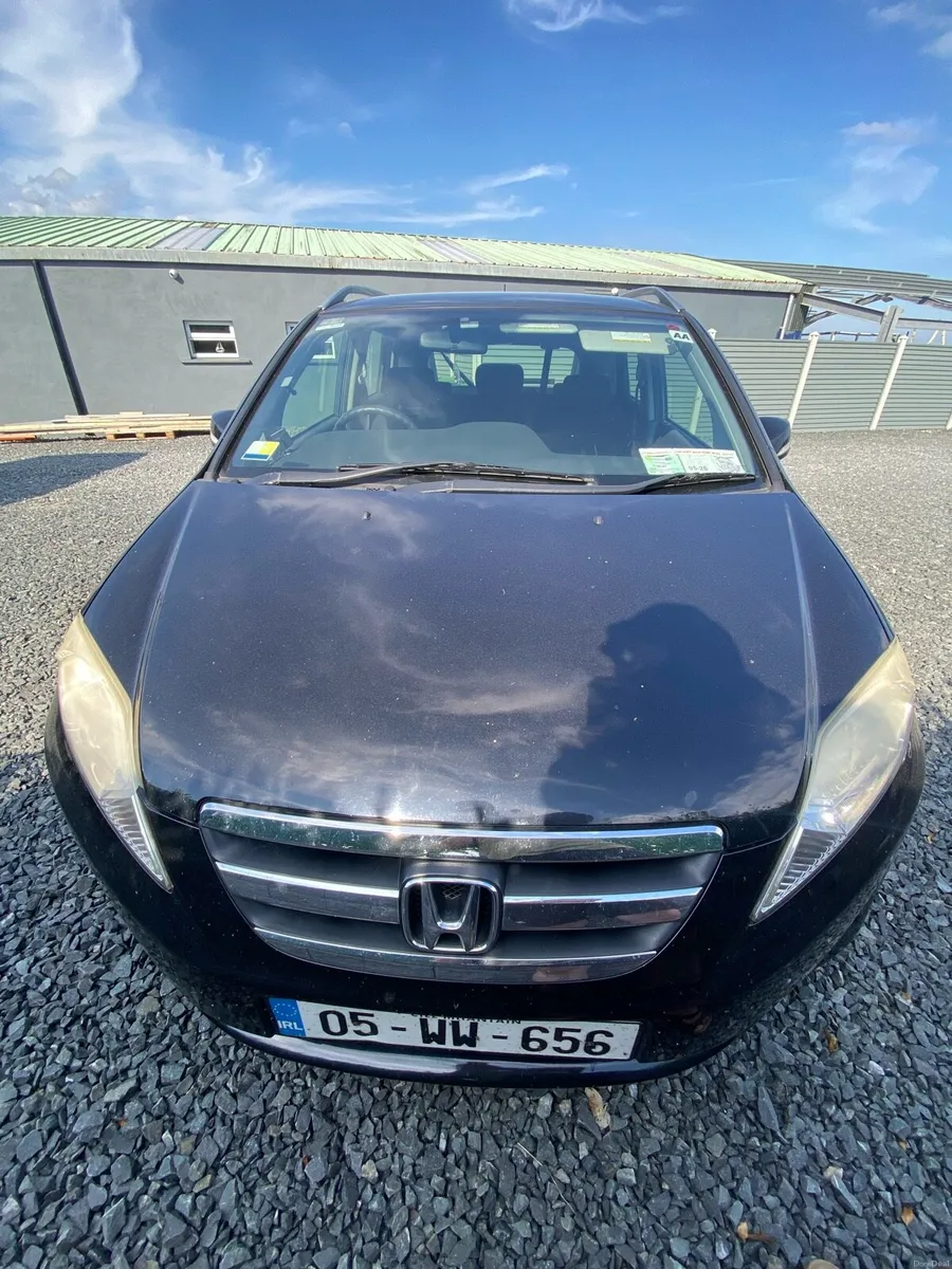 Luxury black Honda FR-V, NCT, 6 seats - Image 4