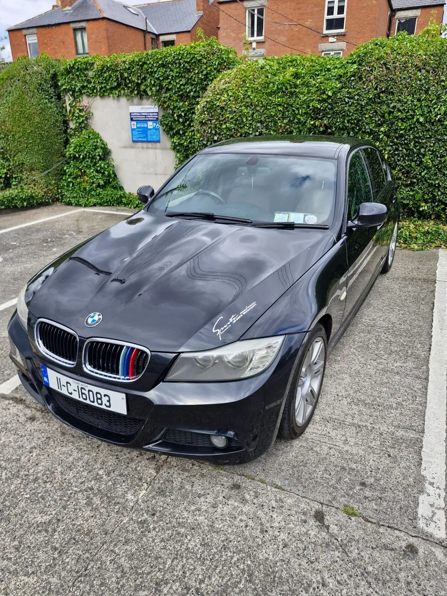 BMW 3-Series 2011 - Image 1