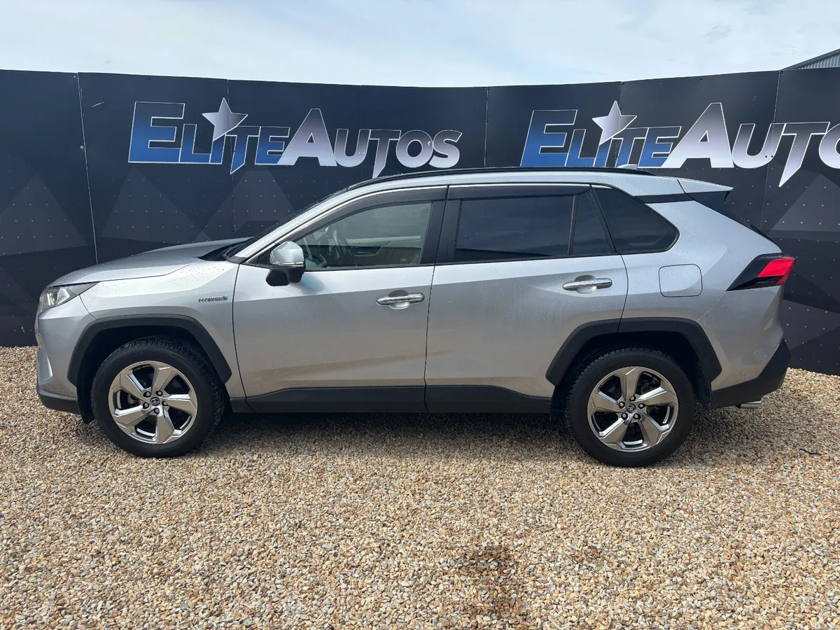 Toyota Rav 4 Sol Hybrid AWD 2019 - Image 3