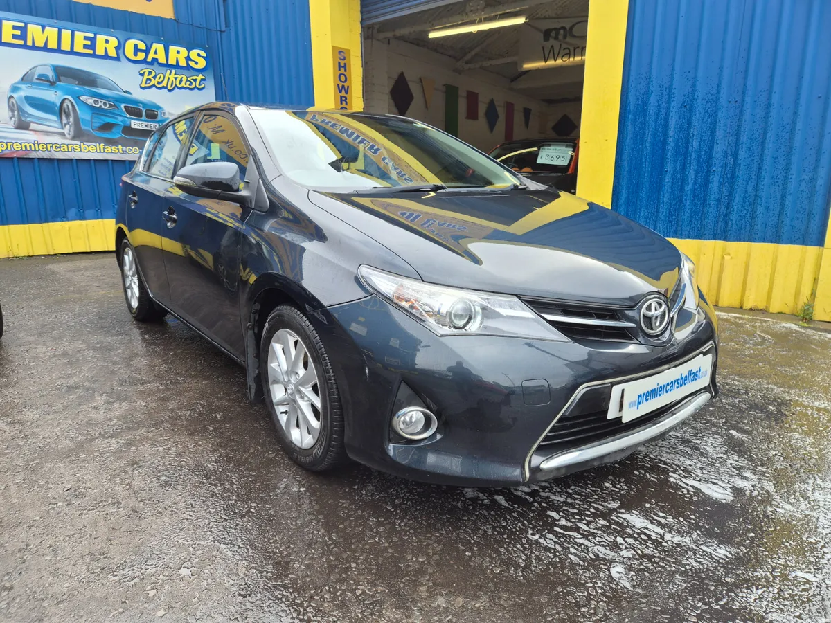 Toyota Auris 2013 - Image 1