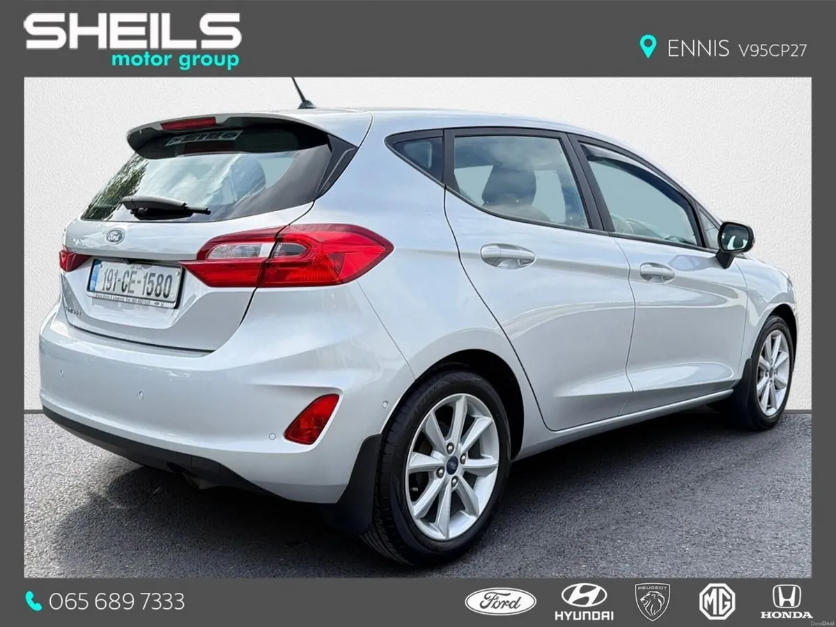 Ford Fiesta 1.1 Petrol Zetec *Reversing Camera* - Image 2