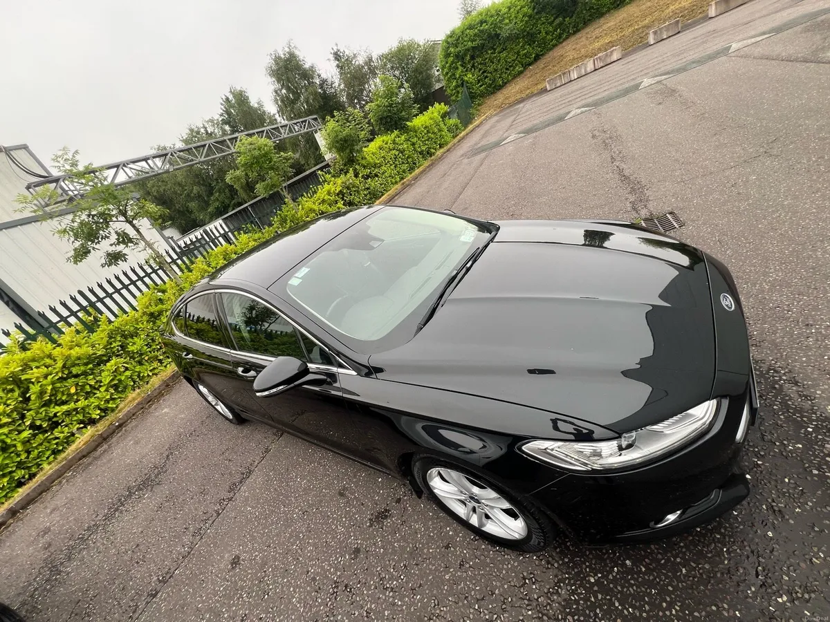 2015 Ford Mondeo 2.0 TDCI Top Spec Model - Image 4