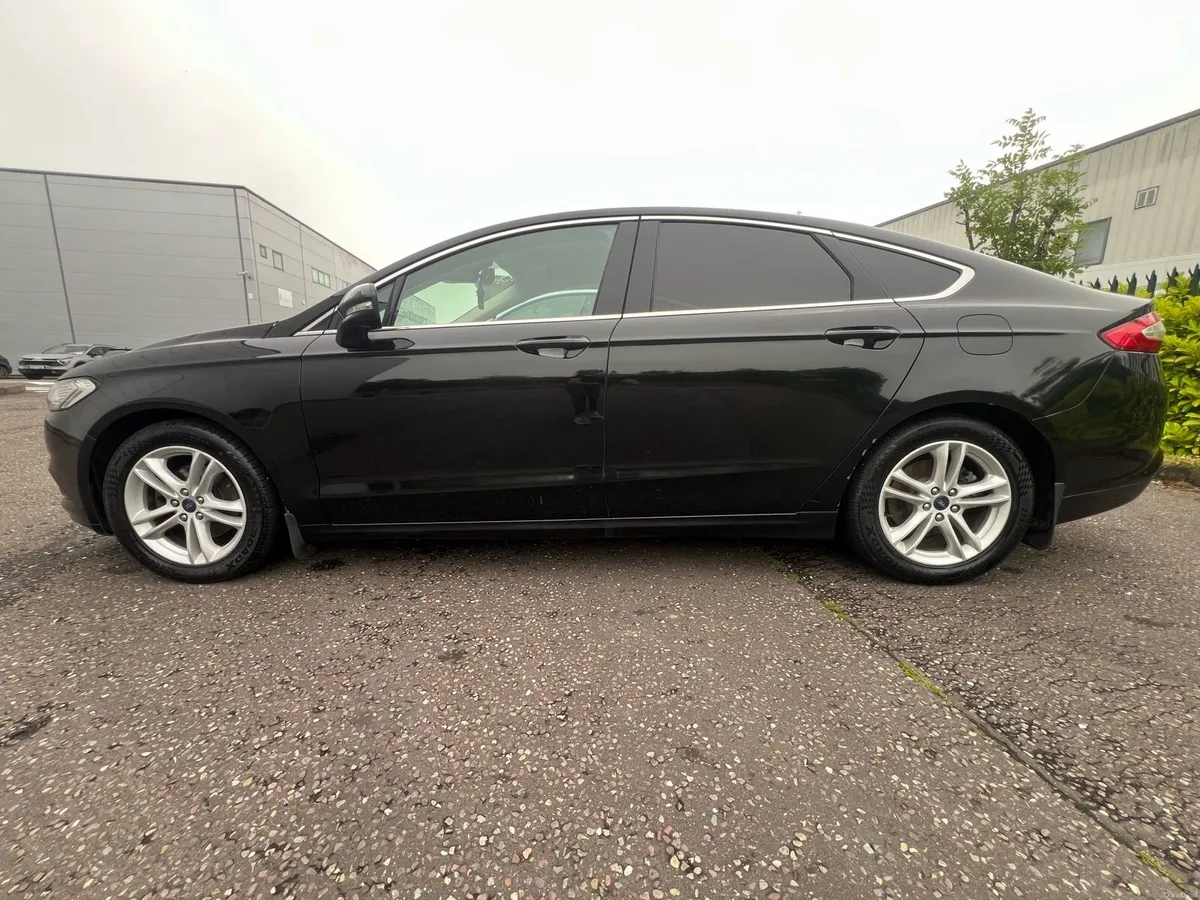 2015 Ford Mondeo 2.0 TDCI Top Spec Model - Image 3