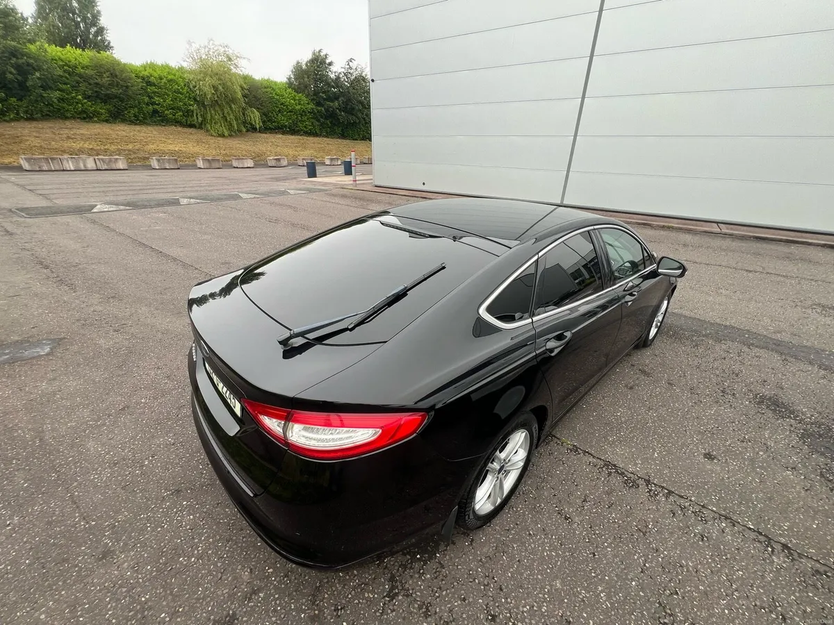 2015 Ford Mondeo 2.0 TDCI Top Spec Model - Image 6