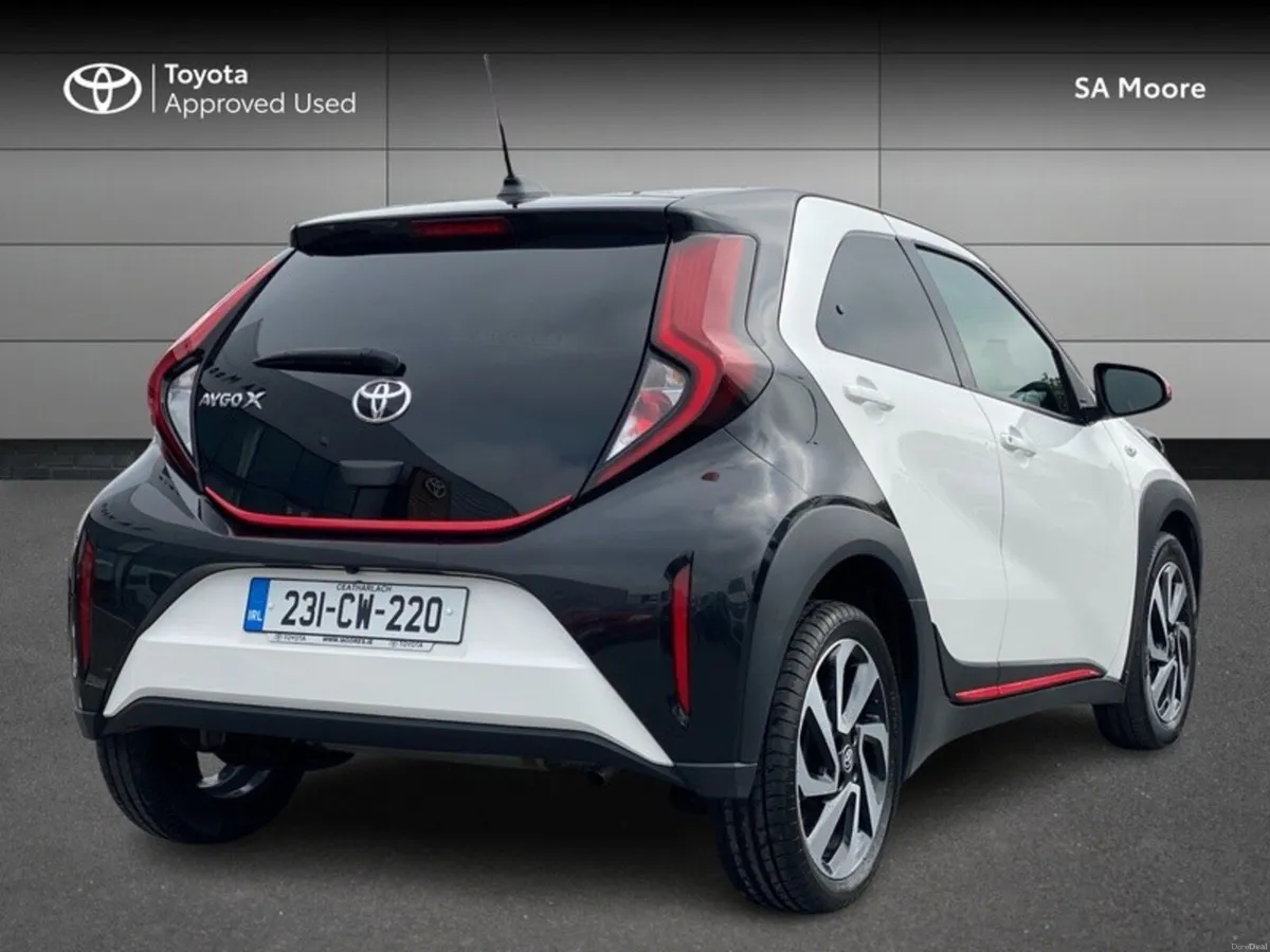 Toyota Aygo X 1.0 DESIGN - Image 2