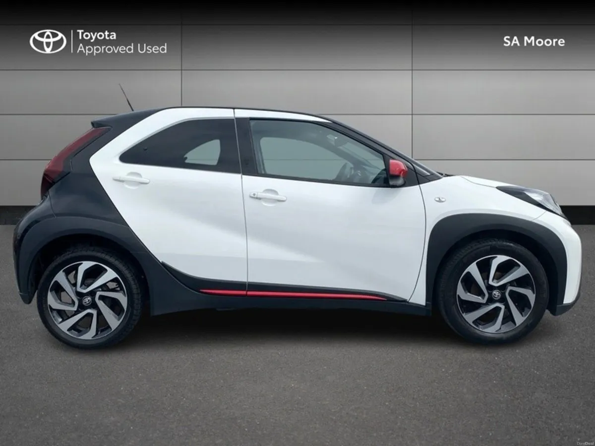 Toyota Aygo X 1.0 DESIGN - Image 3