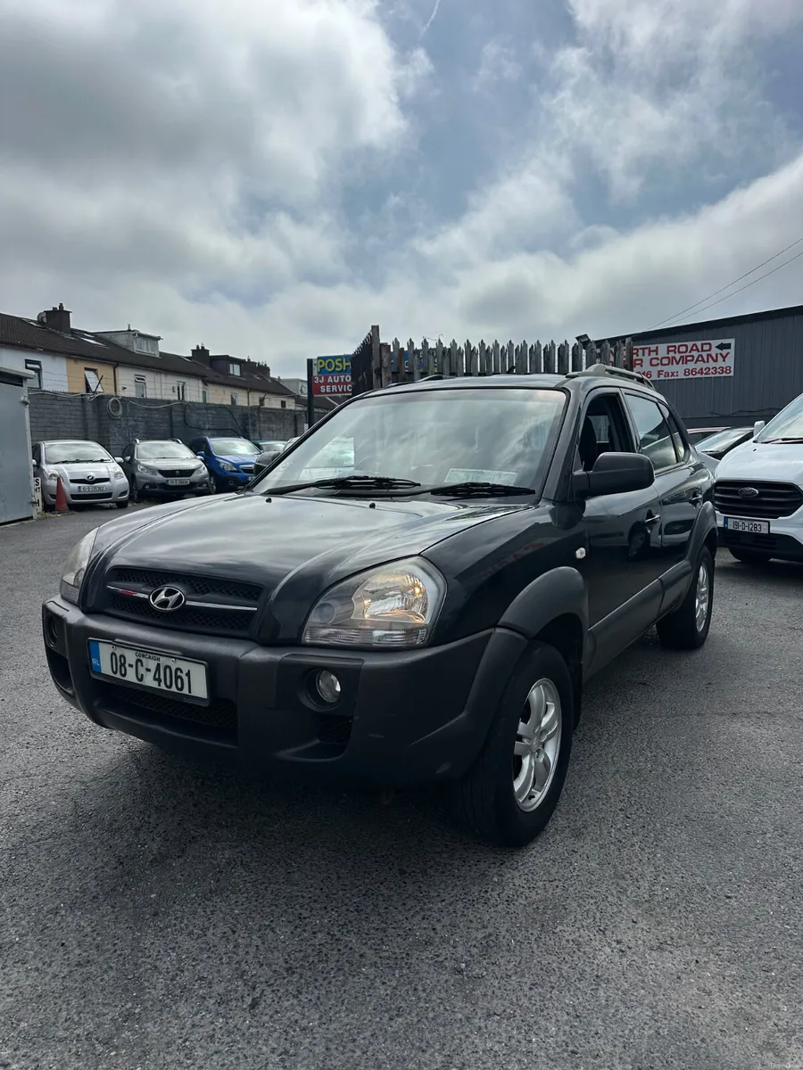Hyundai Tucson 2.0 Diesel NCT LOW KMS - Image 4