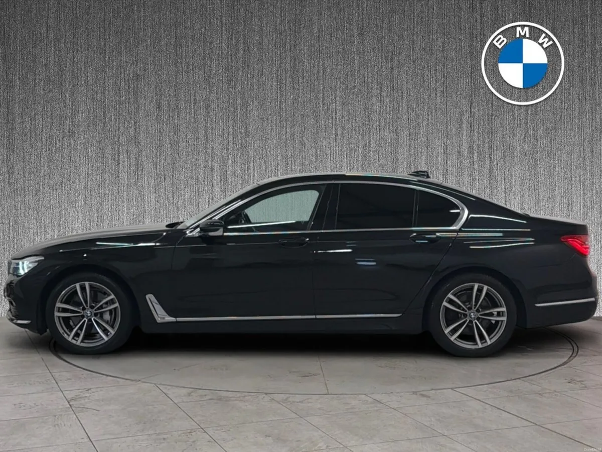 BMW 7-Series 730d Se - Image 4