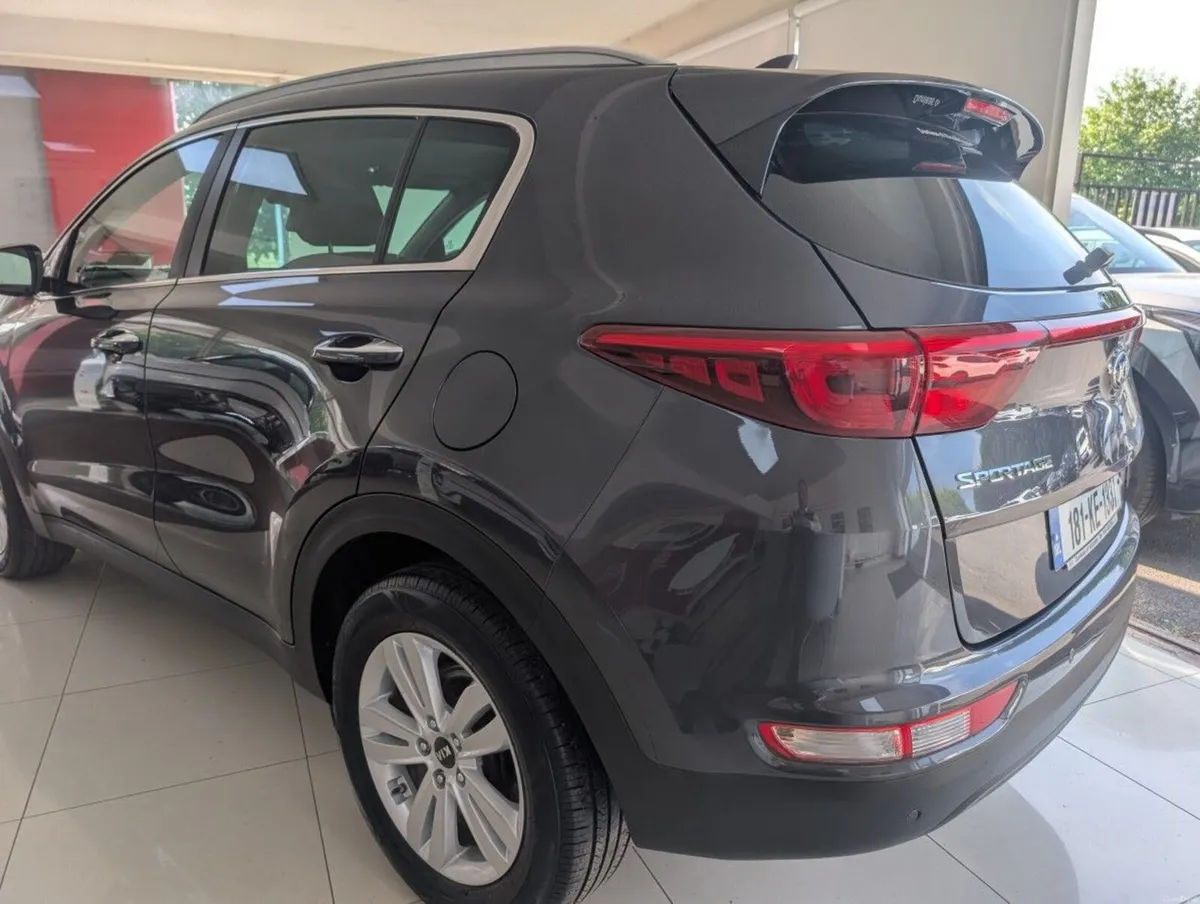 Kia Sportage 1.7 Platinum 5dr - Image 3