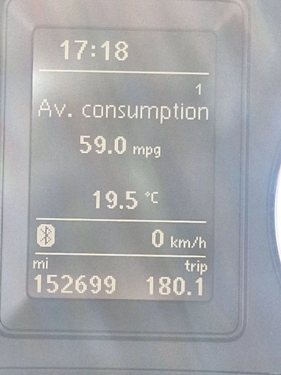 Volkswagen Tiguan 2012 - Image 2
