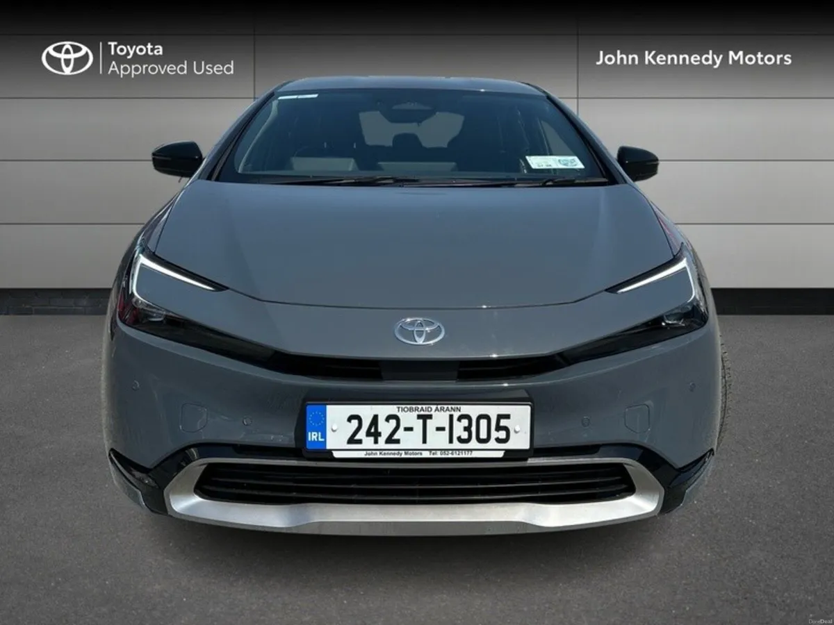 Toyota Prius PHEV - Image 5