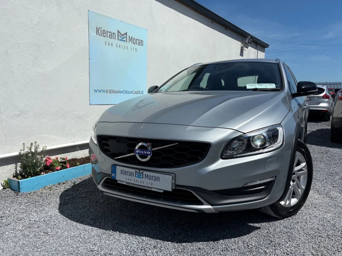 Volvo V60 2L LDA FD4204T 5DR AUTO - Image 2