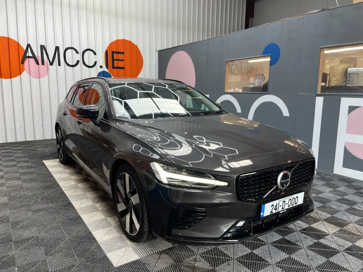 Volvo V60 2024 VOLVO V60 T6 PLUG-IN 2.0 AUTOMATIC - Image 1