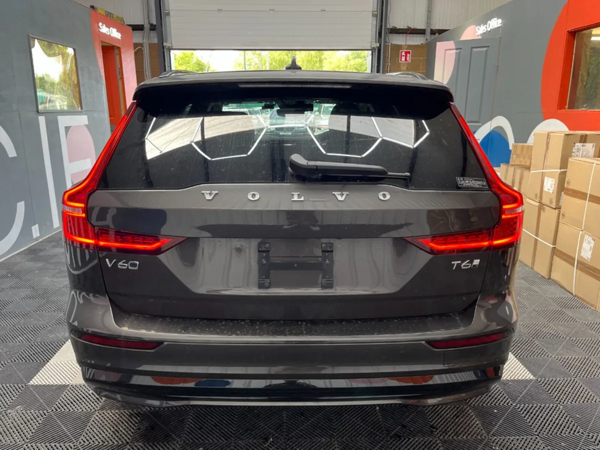 Volvo V60 2024 VOLVO V60 T6 PLUG-IN 2.0 AUTOMATIC - Image 3