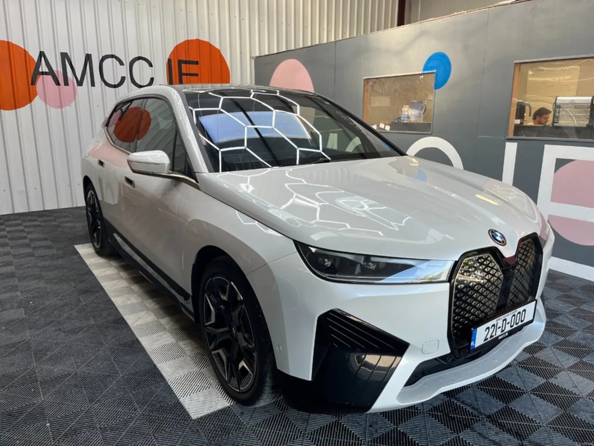 BMW iX 2022 BMW IX XDRIVE40 LAUNCH EDITION AUTOMAT - Image 1