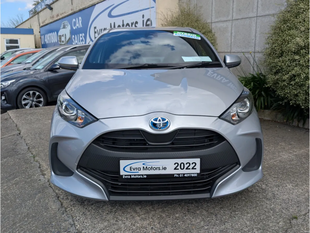 Toyota Yaris X HYBRID AUTOMATIC 1.5 PETROL //LOW M - Image 2