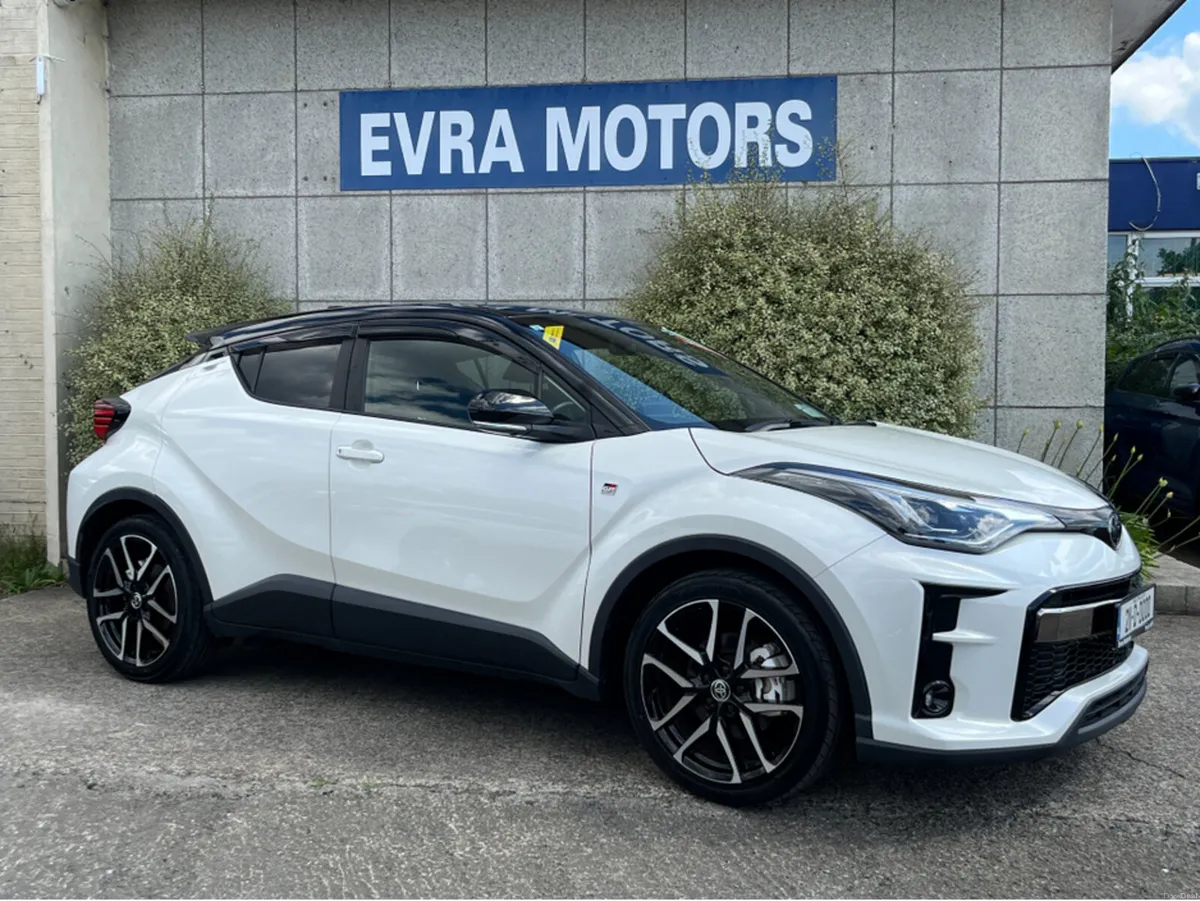 Toyota C-HR GR SPORT AUTOMATIC HYBRID 1.8 PETROL / - Image 3