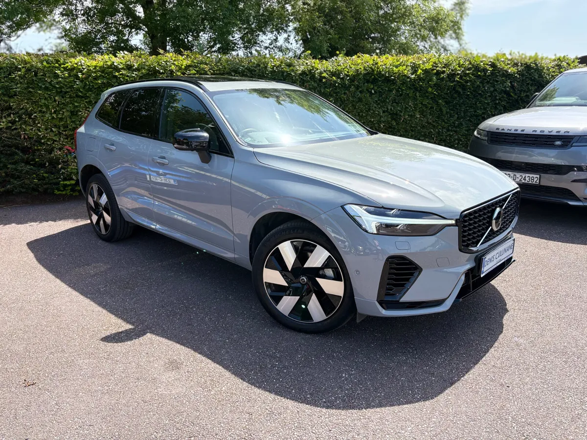 XC60 T8 ULTRA DARK AWD - Image 1