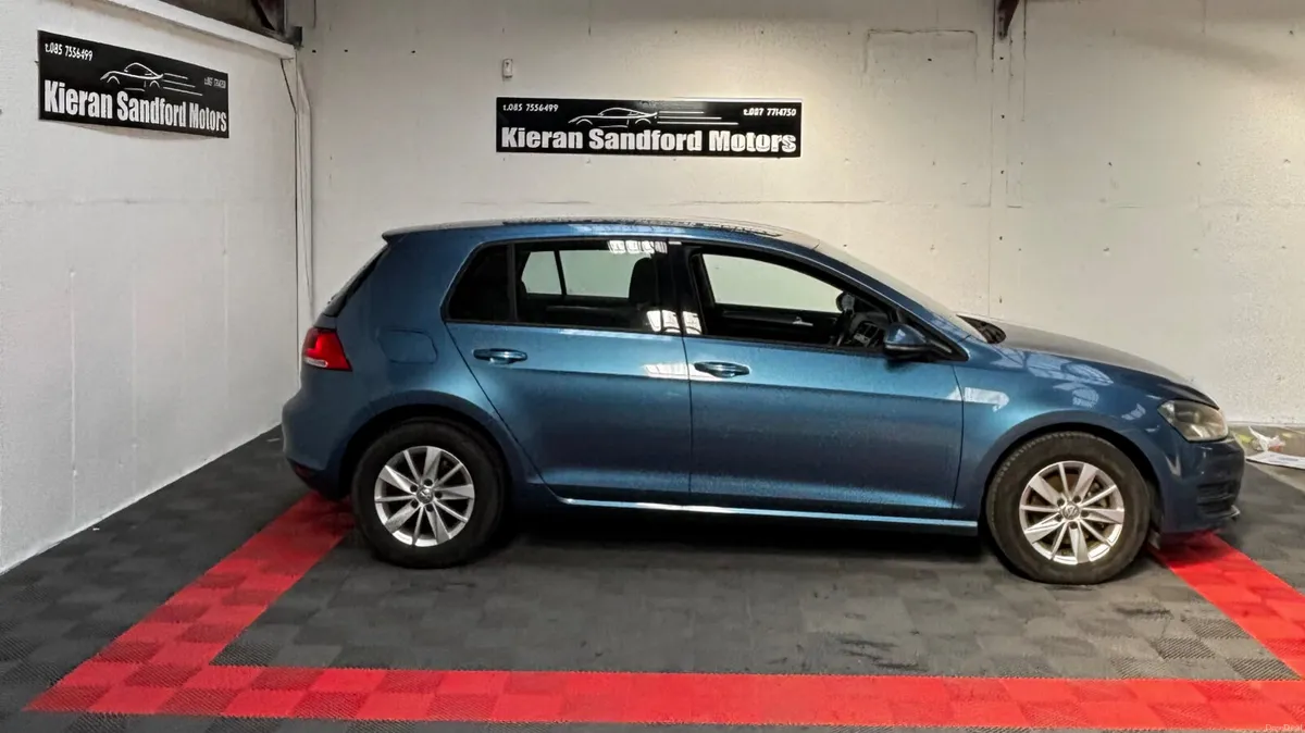 2015 Volkswagen Golf - Image 3