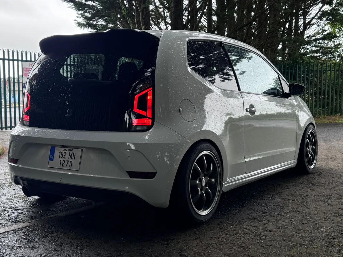 Volkswagen UP GTI - Image 6