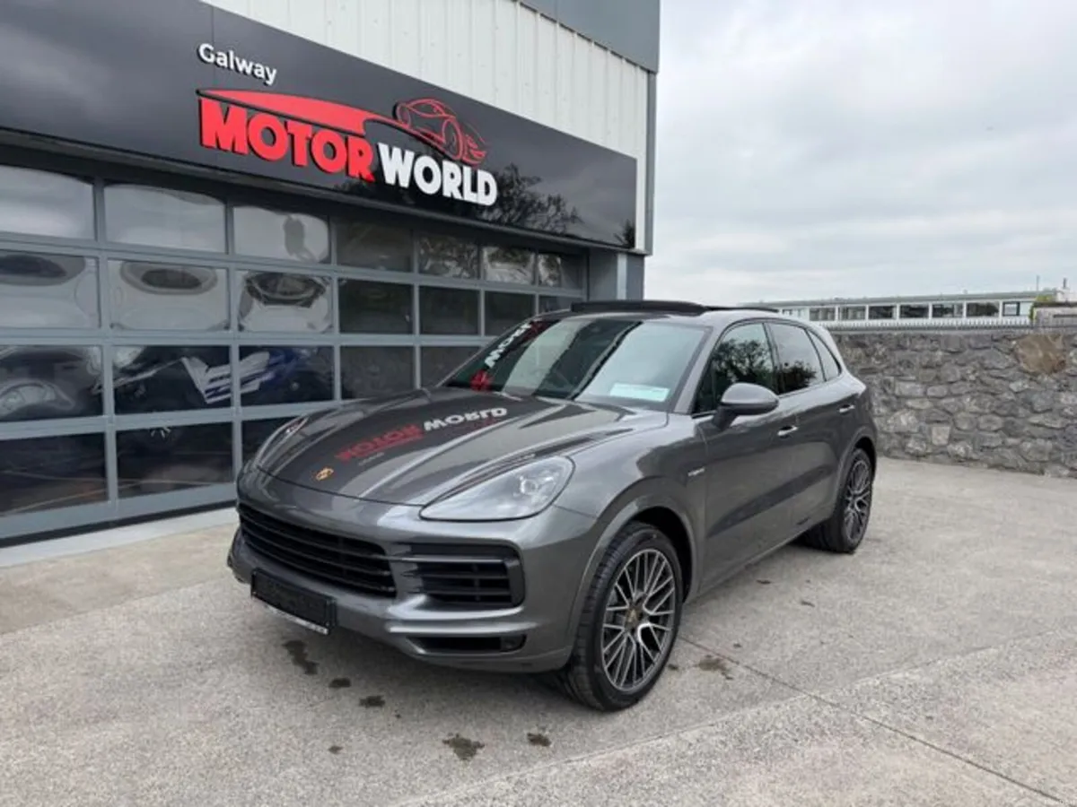 Porsche Cayenne CAYENNE ESTATE E-HYBRID 5DR TIPTRO - Image 1