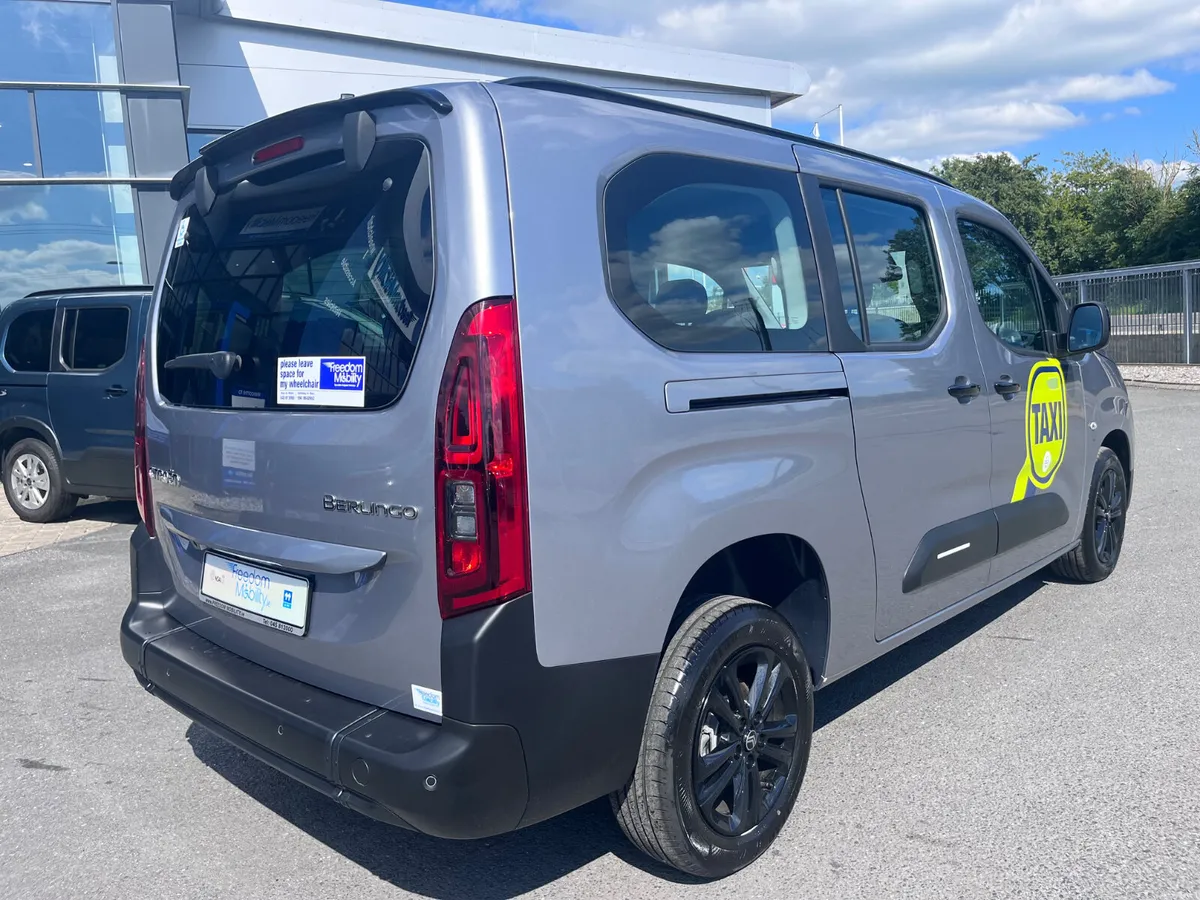 New Citroen Berlingo Auto, 7 seats, Taxi - Image 5