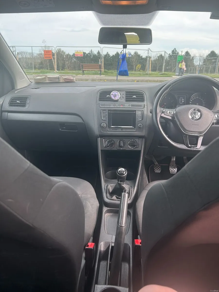 Volkswagen Polo 2016 - Image 2