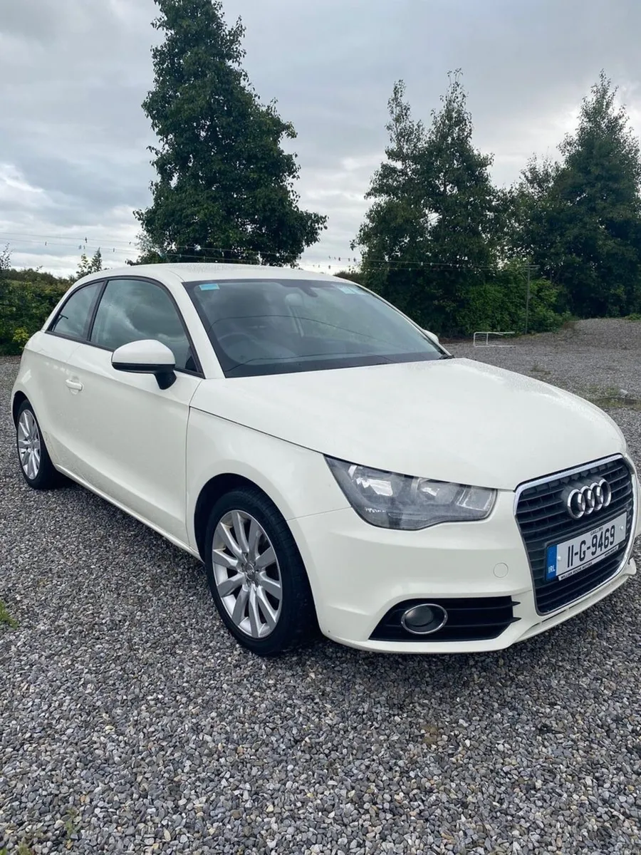 Audi A1, S line 1.4  Automatic – Fresh NCT - Image 2