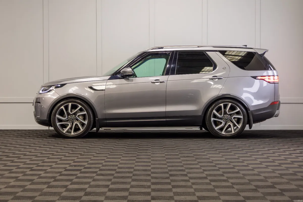 2020 Land Rover Discovery HSE 2 Seat Commercial - Image 3