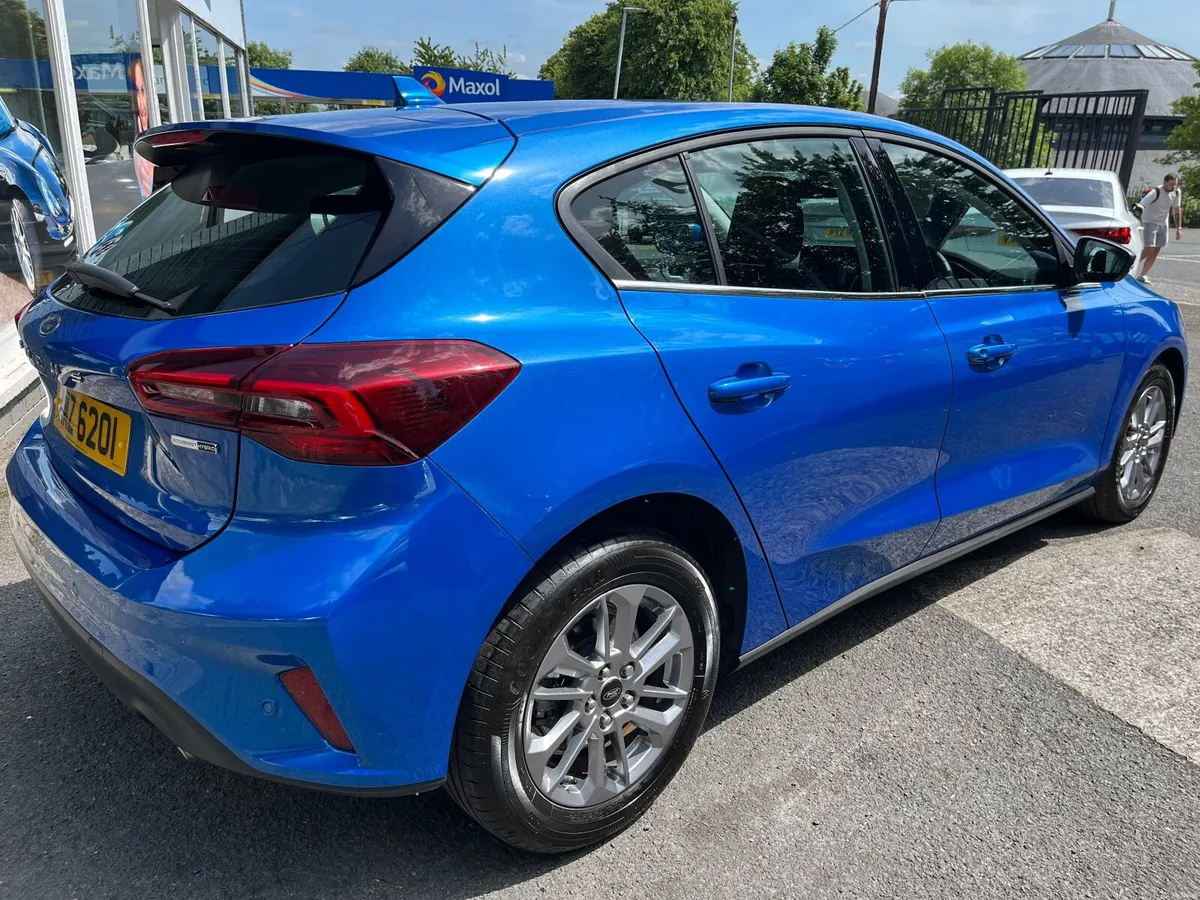 Ford Focus 1.0T EcoBoost MHEV Titanium DCT Euro 6 - Image 3