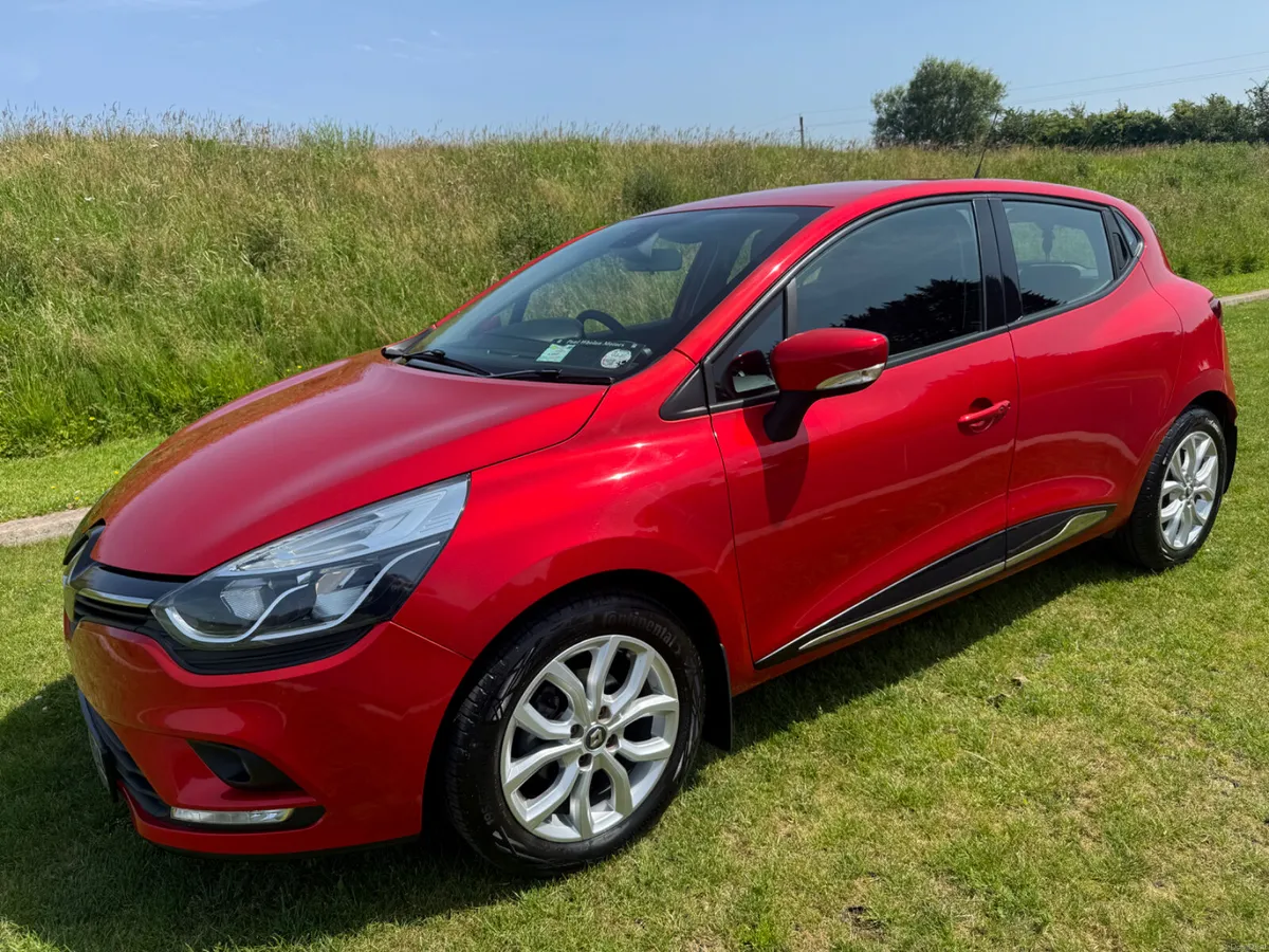 ONE OWNER ONLY 8k MILES DYNAMIC NAV MODEL - Image 3