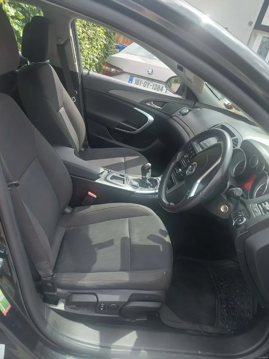 Vauxhall Insignia 2011 - Image 6