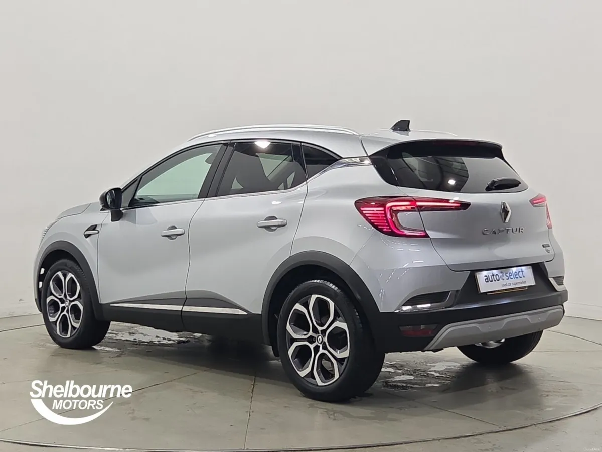 Renault Captur Hatchback Techno - Image 2
