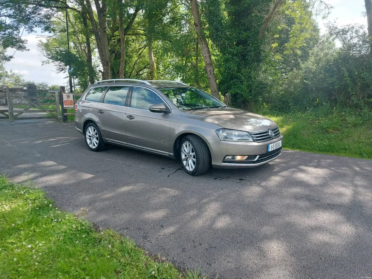 VOLKSVAGEN PASSAT 2011 1,6  ESTATE LONG NCT 08/27 - Image 1