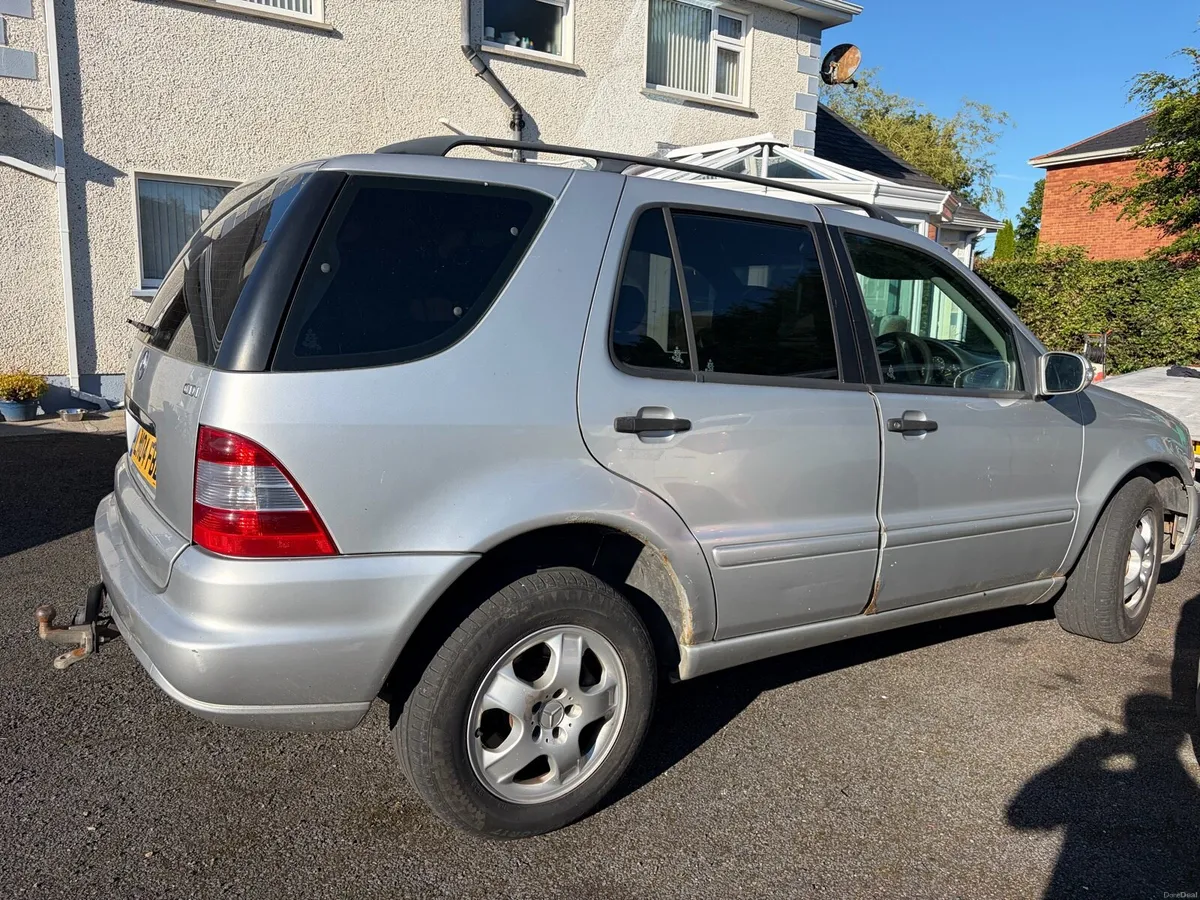 Mercedes ML270 CDi 4x4 Diesel Jeep - Image 3