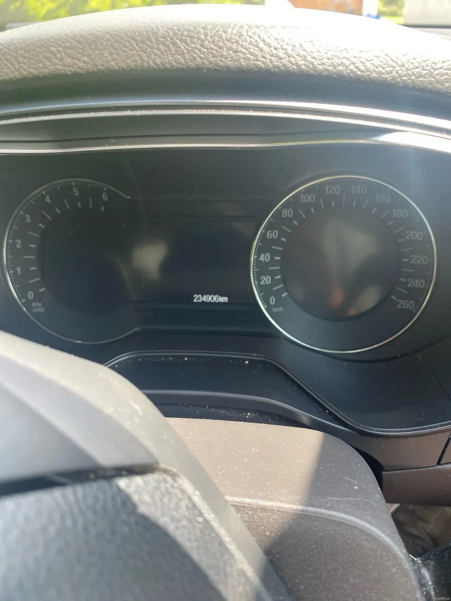 Mint Ford mondeo titanium - Image 3
