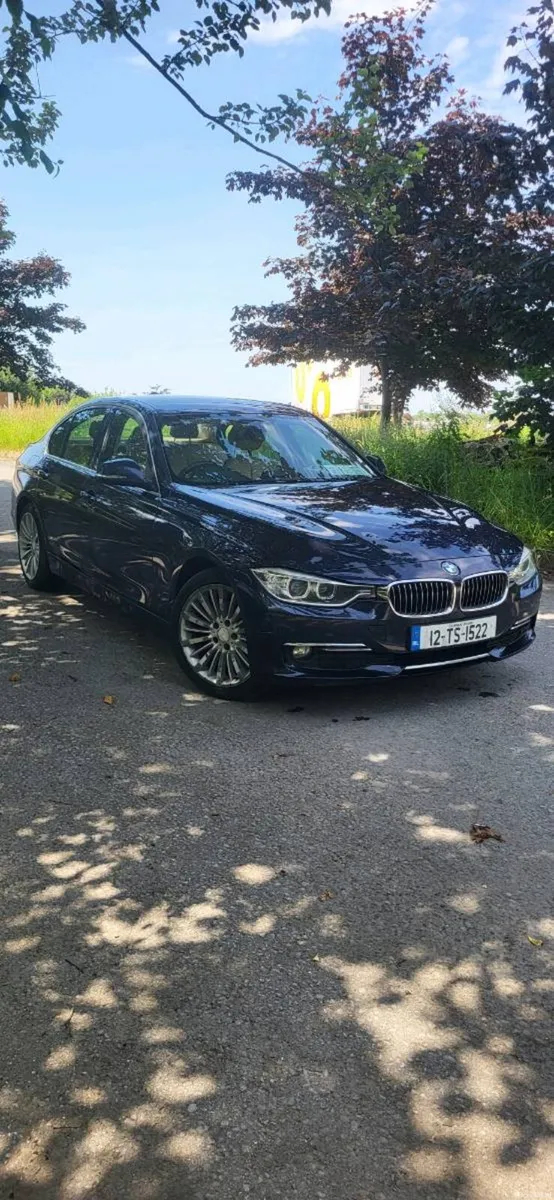 BMW 318 LUXURY 2012year - Image 1