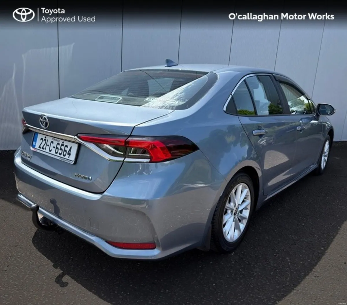 Toyota Corolla LUNA 4DR AUTO HYBRID - Image 4