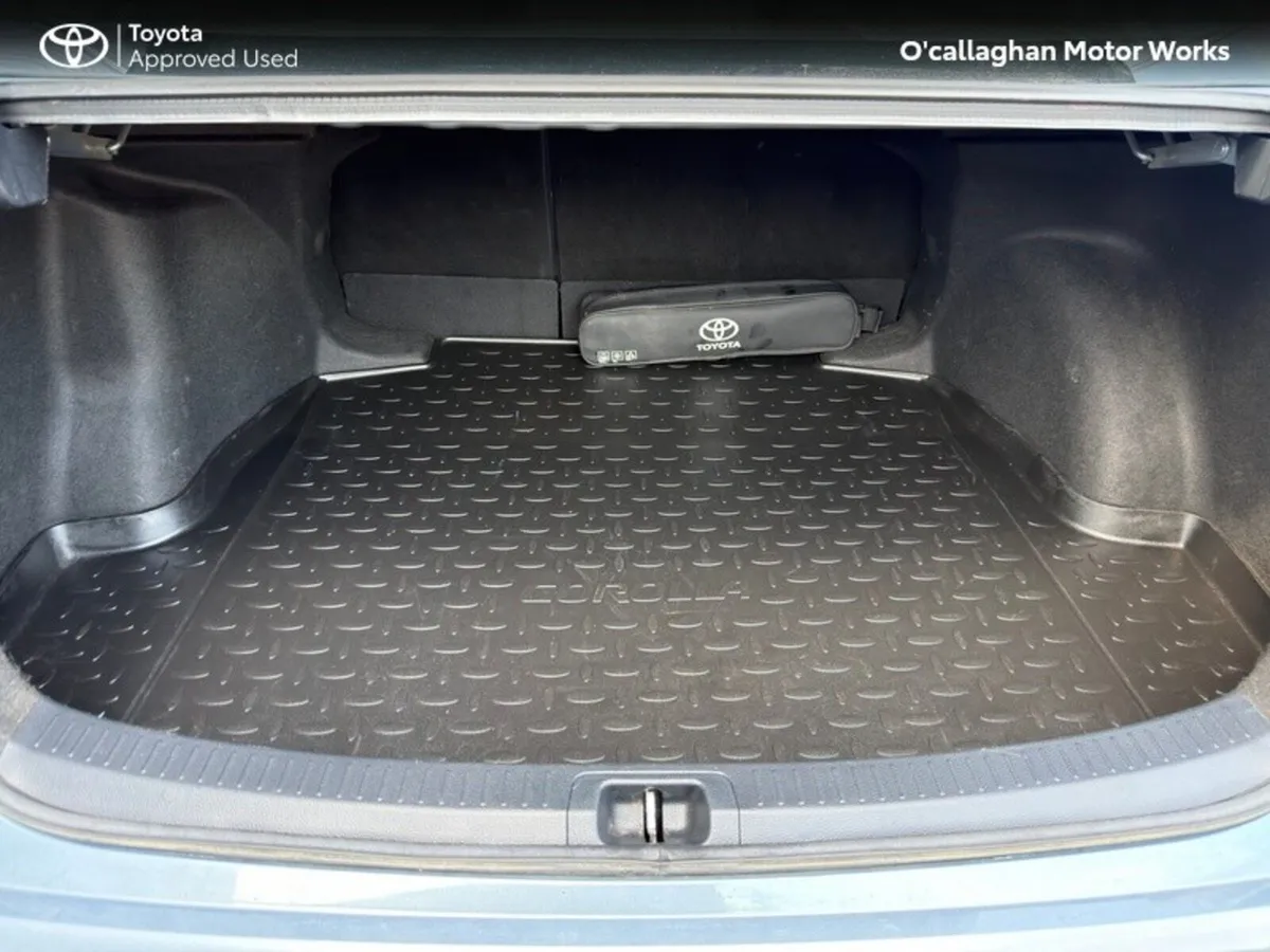 Toyota Corolla LUNA 4DR AUTO HYBRID - Image 6