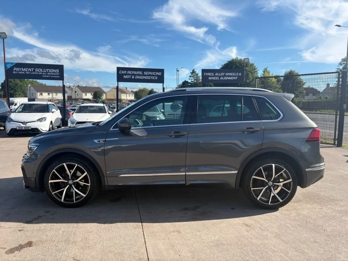2019 Volkswagen Tiguan R-Line DSG - Image 4