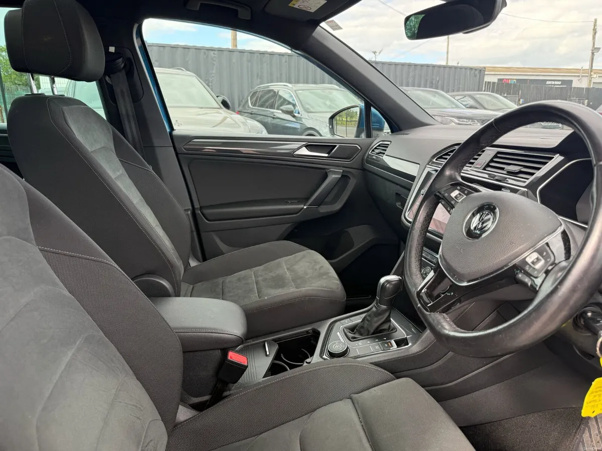2018 Volkswagen Tiguan SEL 4 Motion DSG - Image 5
