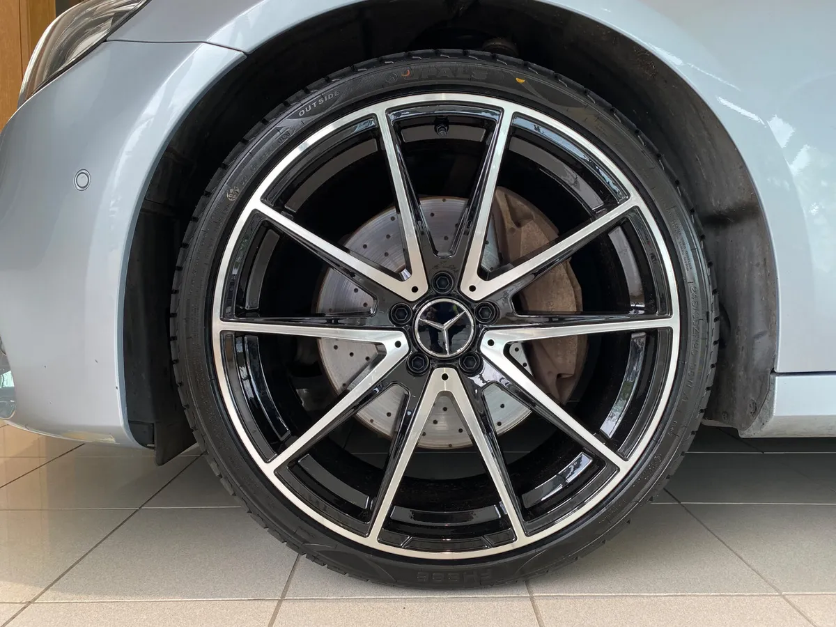Mercedes-Benz E-Class 2016 220D AMG LINE Premium - Image 6
