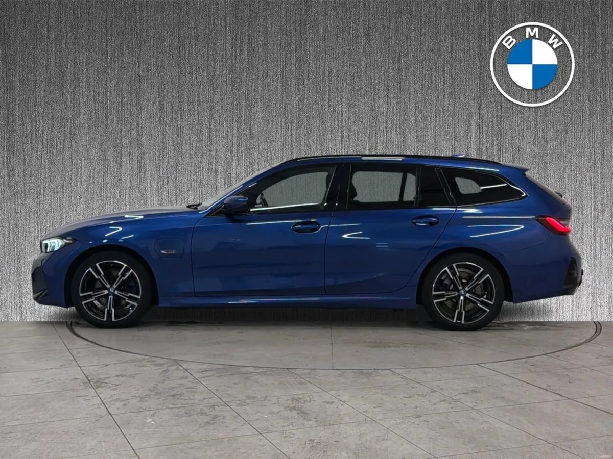 BMW 3-Series 330e M Sport - Image 4