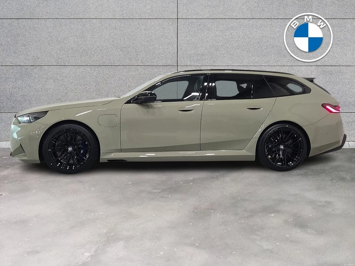 BMW M5 Touring - Image 4