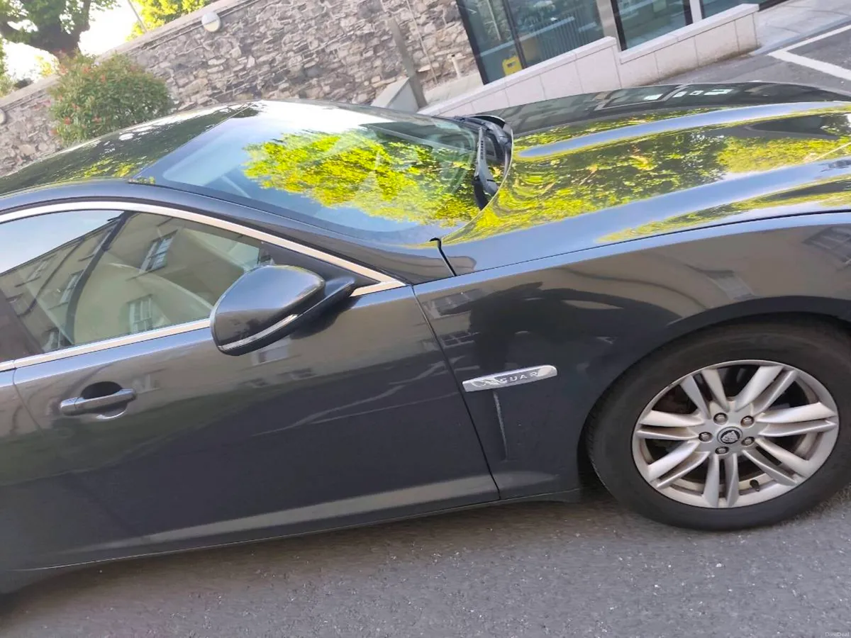 Jaguar XF 2013 - Image 2
