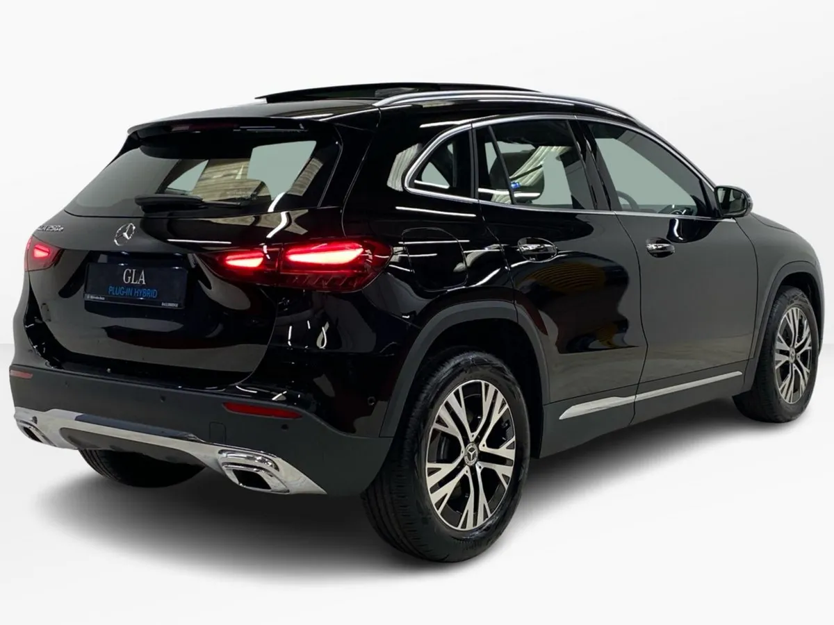 Mercedes-Benz GLA GLA 250 E PROGRESSIVE LINE + - Image 3