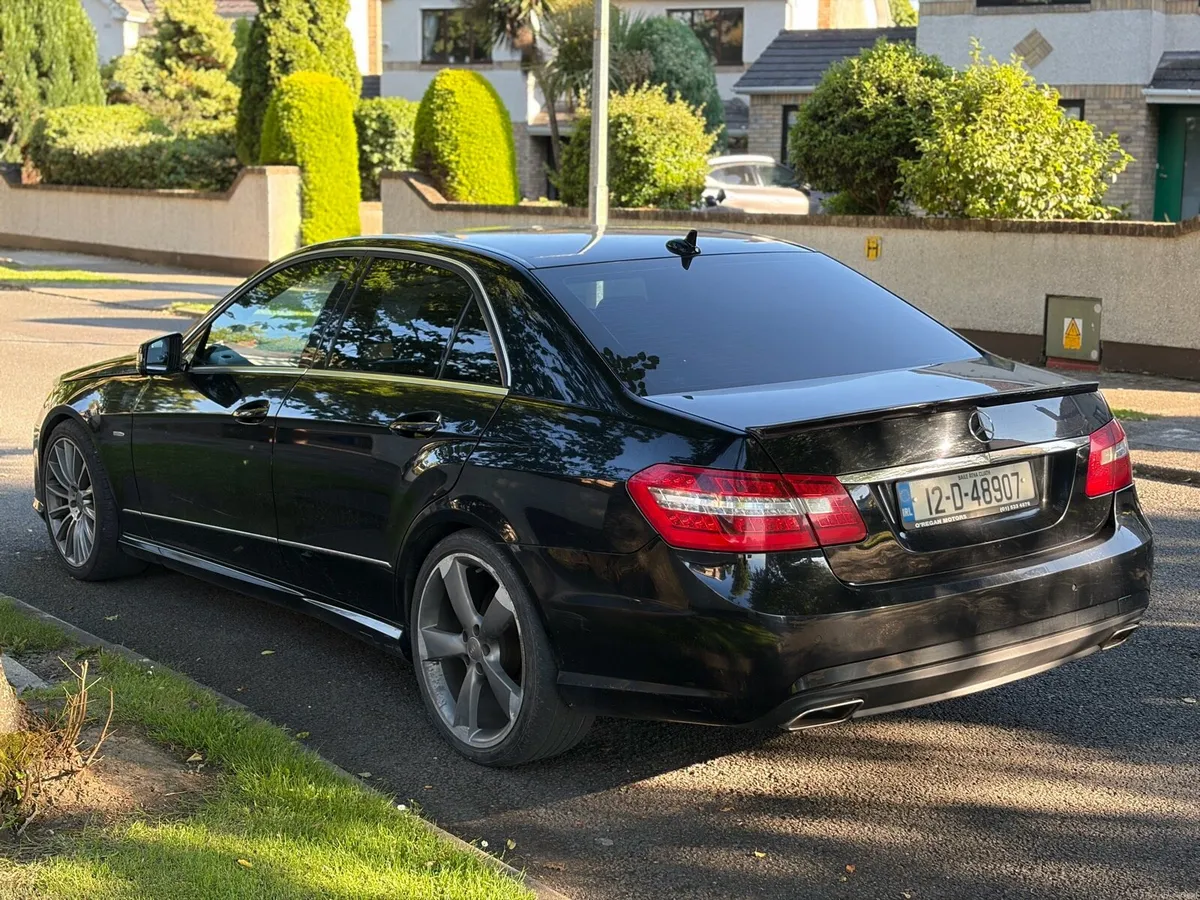 NCT-10/26 | Auto Mercedes E220 AMG-SportLine - Image 3