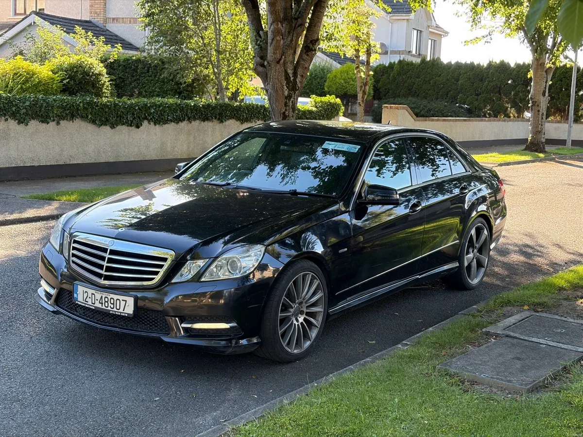 NCT-10/26 | Auto Mercedes E220 AMG-SportLine - Image 4