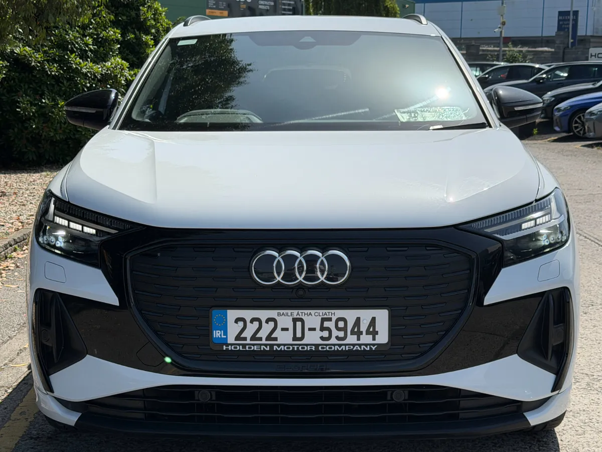 2022 Audi Q4 E-tron 35. S-LINE. REAR CAMERA - Image 4